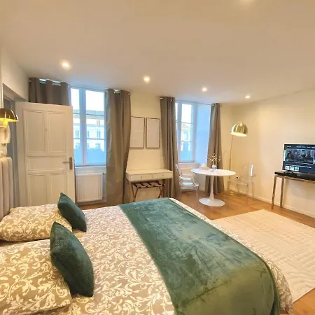 Maison Cornat, Numero 1, Le Jardin *