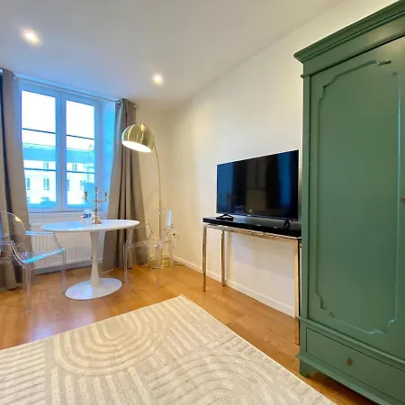Апартаменты Maison Cornat, Numero 1, Le Jardin Валонь